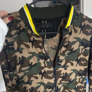 Cactus Men's Green and Brown Camouflage Bomber Jacket